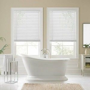 Real Simple Faux Wood Cordless Shade Blinds 32" x 48" in White NEW